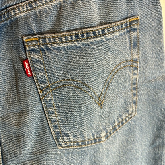 LEVI’S Sz 27 Rib Cage Raw Hem Mid Wash Button Fly Denim Jeans Mini  Skirt - Picture 5 of 9